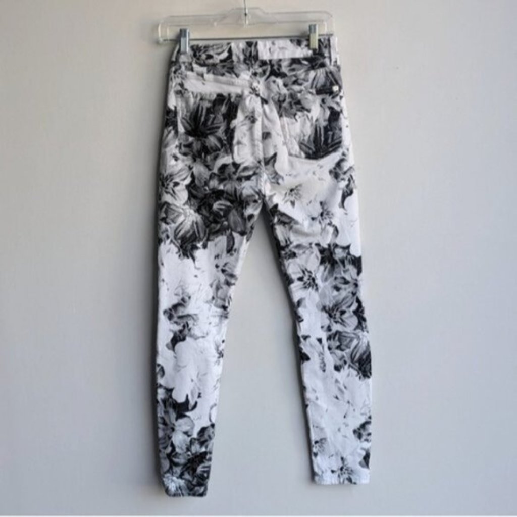 7 For All Mankind White Skinny Jeans With Black Floral Pattern